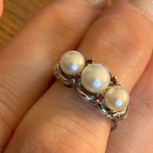 Sterling Pearl and Garnet Ring